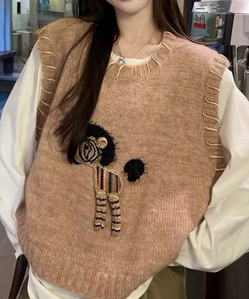 SHOUYO（ショウヨウ）の「ワンポイント刺繍 レイヤード風 ニットベスト（ベスト・レディース・ピンク/グレー・M）」の22枚目の写真