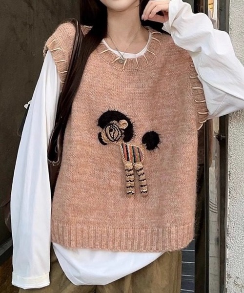 SHOUYO（ショウヨウ）の「ワンポイント刺繍 レイヤード風 ニットベスト（ベスト・レディース・ピンク/グレー・M）」の9枚目の写真