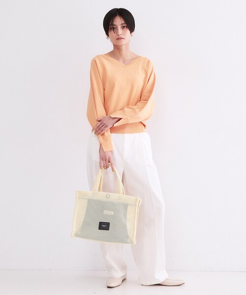 OPAQUE.CLIP(オペークドットクリップ)の「メッシュスクエアトートバッグ【2WAY/A4サイズ対応】(トートバッグ・レディース・アイボリー/ブラック・00)」の4枚目の写真