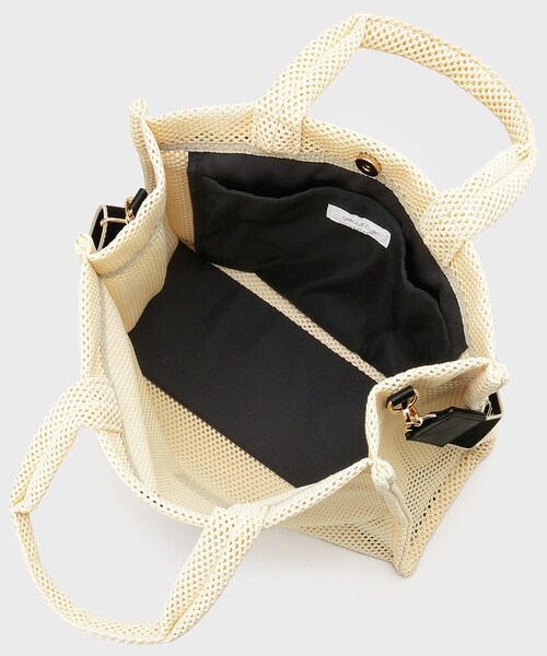 OPAQUE.CLIP(オペークドットクリップ)の「メッシュスクエアトートバッグ【2WAY/A4サイズ対応】(トートバッグ・レディース・アイボリー/ブラック・00)」の13枚目の写真