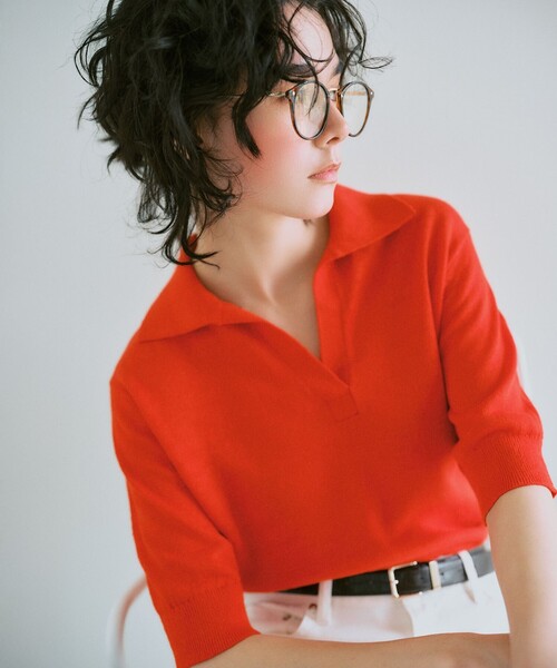 23区 L(ニジュウサンクオオキイサイズ)の「ピュアリネン スキッパー ポロニット(ニット/セーター・レディース・ブルー系/ベージュ系/レッド系/ネイビー系・44/46)」の4枚目の写真