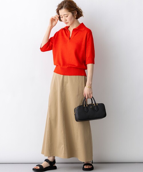 23区 L(ニジュウサンクオオキイサイズ)の「ピュアリネン スキッパー ポロニット(ニット/セーター・レディース・ブルー系/ベージュ系/レッド系/ネイビー系・44/46)」の9枚目の写真