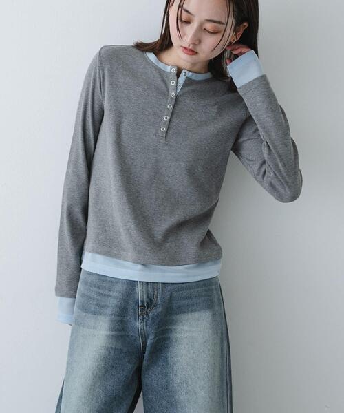 SENSE OF PLACE by URBAN RESEARCH(センスオブプレイスバイアーバンリサーチ)の「『洗濯可』ヘンリーネックレイヤードトップ(Tシャツ/カットソー・レディース・ブラック/グレー/ベージュ・ONE)」の2枚目の写真