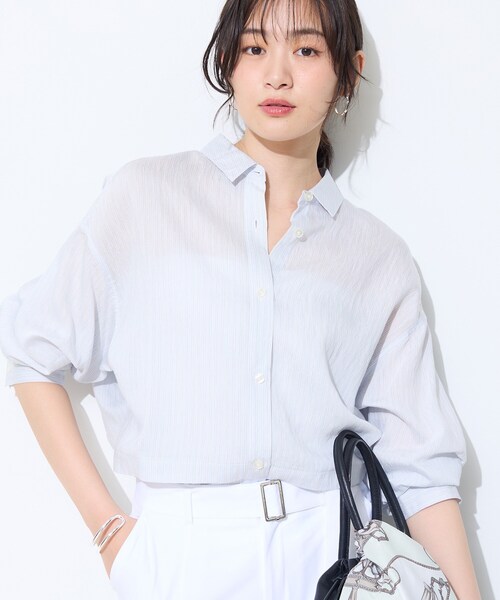 INDIVI(インディヴィ)の「【接触冷感/洗える/2WAY】ドロスト付 シアーシャンブレーシャツ(シャツ/ブラウス・レディース・ネイビー系3/ブラウン系その他4/ライトグレー系3/ネイビー系2/ホワイト系3/ネイビー系5/ブルー系7/グレー系2/サックスブルー系2・38/05/13/15 /19/34)」の8枚目の写真