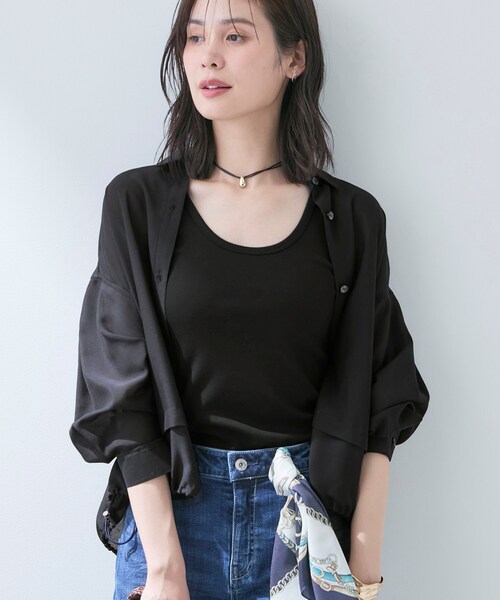 INDIVI(インディヴィ)の「【接触冷感/洗える/2WAY】ドロスト付 シアーシャンブレーシャツ(シャツ/ブラウス・レディース・ネイビー系3/ブラウン系その他4/ライトグレー系3/ネイビー系2/ホワイト系3/ネイビー系5/ブルー系7/グレー系2/サックスブルー系2・38/05/13/15 /19/34)」の14枚目の写真