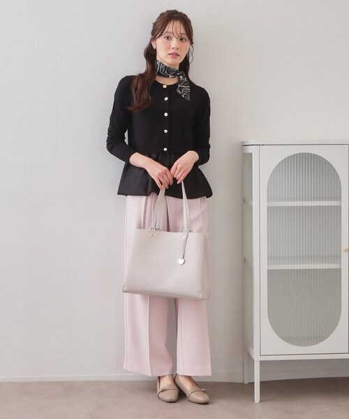 index（インデックス）の「カシメデザインスクエアA4トート（トートバッグ・レディース・ベージュ/ブラック・00）」の8枚目の写真