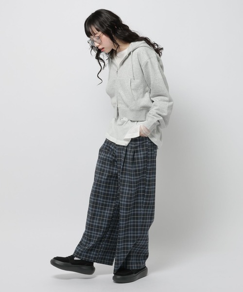 niko and...(ニコアンド)の「チェックポケットタックパンツ(その他パンツ・レディース・アイボリー/ネイビー・FREE)」の5枚目の写真