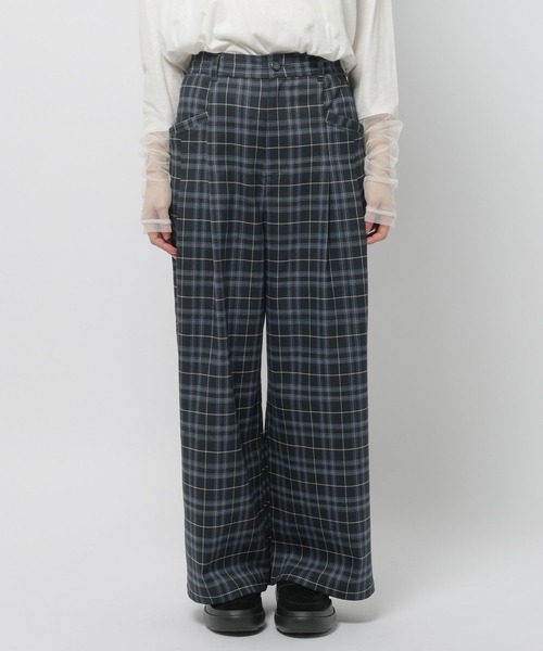 niko and...(ニコアンド)の「チェックポケットタックパンツ(その他パンツ・レディース・アイボリー/ネイビー・FREE)」の7枚目の写真