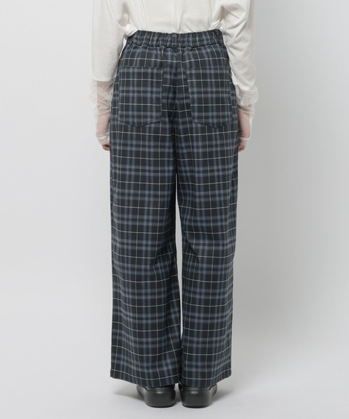 niko and...(ニコアンド)の「チェックポケットタックパンツ(その他パンツ・レディース・アイボリー/ネイビー・FREE)」の9枚目の写真