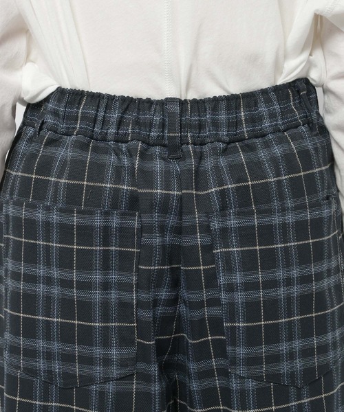 niko and...(ニコアンド)の「チェックポケットタックパンツ(その他パンツ・レディース・アイボリー/ネイビー・FREE)」の11枚目の写真