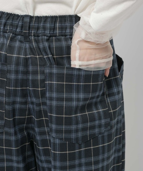 niko and...(ニコアンド)の「チェックポケットタックパンツ(その他パンツ・レディース・アイボリー/ネイビー・FREE)」の14枚目の写真