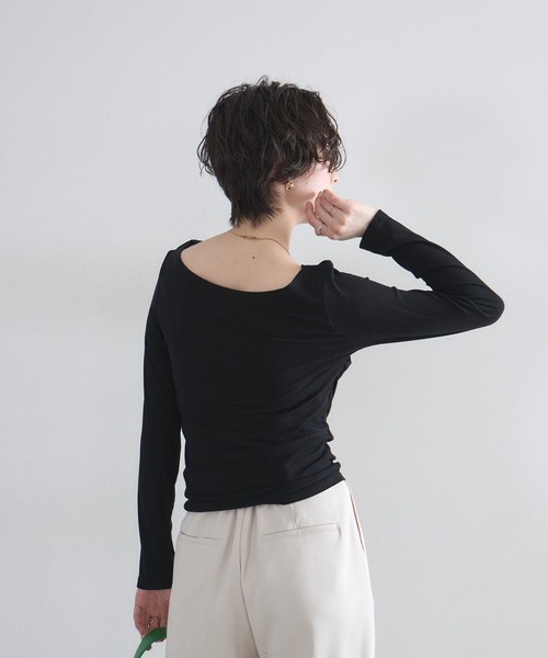 &. NOSTALGIA(アンドドットノスタルジア)の「テレコリブドレープカットソー(Tシャツ/カットソー・レディース・アイボリー/ブラック・M)」の13枚目の写真