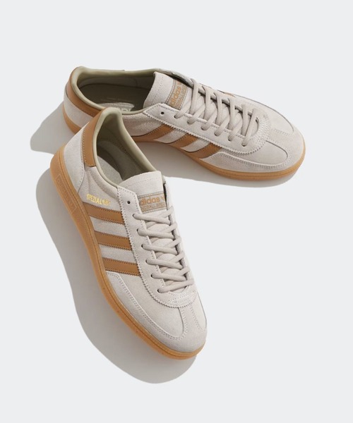 adidas(アディダス)の「【adidas/アディダス】Handball Spezial ハンドボール スペツィアル スニーカー(スニーカー・レディース・ライトブルー/ベージュ・25/24/23)」の2枚目の写真