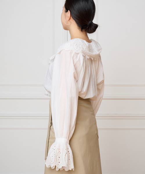 IENA LA BOUCLE（イエナラブークル）の「IENA LA BOUCLE シアーフリルブラウス（シャツ/ブラウス・レディース・ホワイト・FREE）」の17枚目の写真
