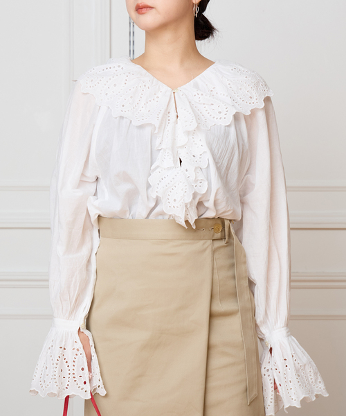 IENA LA BOUCLE（イエナラブークル）の「IENA LA BOUCLE シアーフリルブラウス（シャツ/ブラウス・レディース・ホワイト・FREE）」の18枚目の写真