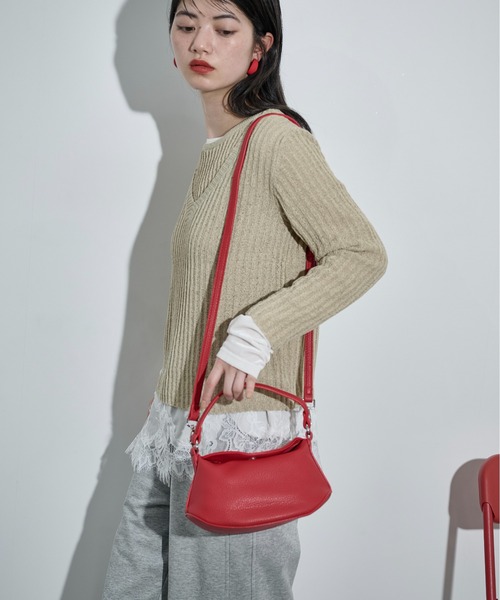 THE YOn（ザヨン）の「フラップラウンドミニショルダーバッグ（ショルダーバッグ・レディース・レッド/モカ/ブラック・FREE）」の21枚目の写真