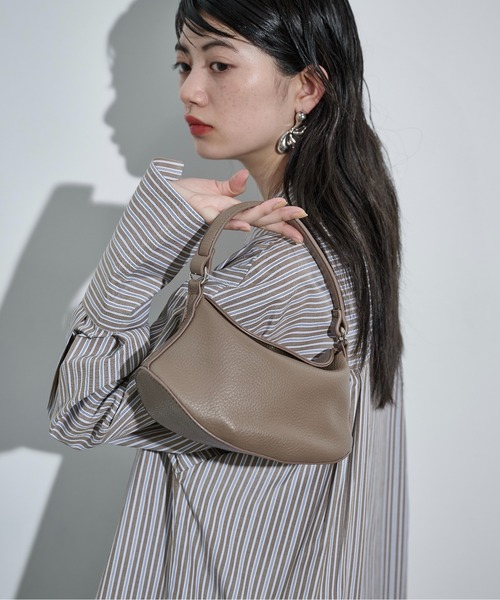 THE YOn（ザヨン）の「フラップラウンドミニショルダーバッグ（ショルダーバッグ・レディース・レッド/モカ/ブラック・FREE）」の15枚目の写真