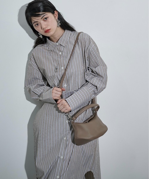 THE YOn（ザヨン）の「フラップラウンドミニショルダーバッグ（ショルダーバッグ・レディース・レッド/モカ/ブラック・FREE）」の16枚目の写真