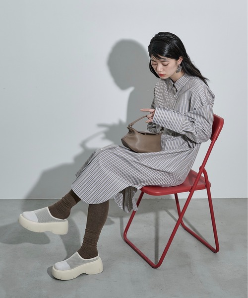 THE YOn（ザヨン）の「フラップラウンドミニショルダーバッグ（ショルダーバッグ・レディース・レッド/モカ/ブラック・FREE）」の18枚目の写真