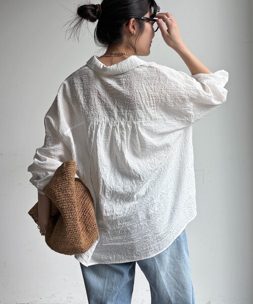 DouDou(ドゥドゥ)の「【WEB限定】ドロストスキッパーシャツ(シャツ/ブラウス・レディース・オフホワイト/ブラック/ベージュ・FREE)」の12枚目の写真