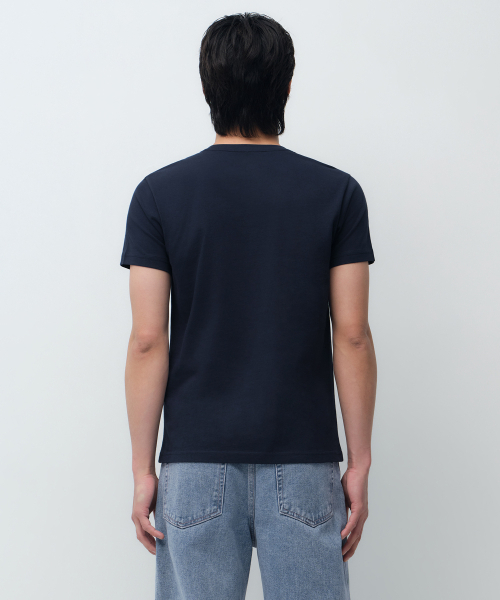 MUSINSA STANDARD（ムシンサスタンダード）の「スリムクルーネックTシャツ[ダークネイビー]（Tシャツ/カットソー・メンズ・その他・SMALL/MEDIUM/LARGE/X-LARGE/2XL/3XL）」の3枚目の写真