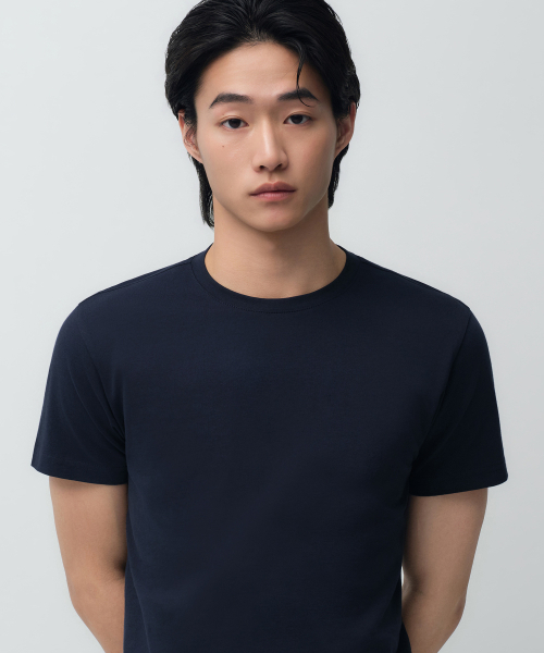 MUSINSA STANDARD（ムシンサスタンダード）の「スリムクルーネックTシャツ[ダークネイビー]（Tシャツ/カットソー・メンズ・その他・SMALL/MEDIUM/LARGE/X-LARGE/2XL/3XL）」の4枚目の写真