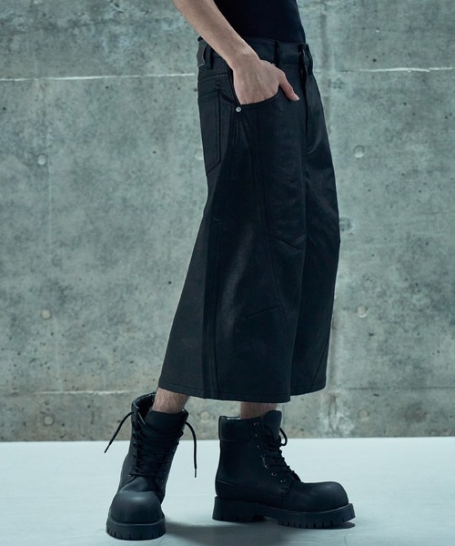 LANDNESS(ランドネス)の「【LANDNESS/ランドネス】COATED CURVE DENIM HALF PANTS/コーティッドカーブデニムハーフパンツ(デニムパンツ・メンズ・ブラック・S/M/L)」の5枚目の写真