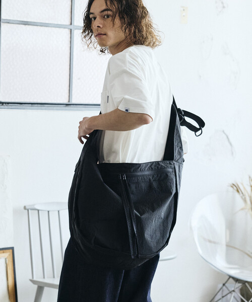 BAICYCLON by Bagjack(バイシクロン バイ バグジャック)の「BAICYCLON/バイシクロン 限定展開 BIG SHOUDER BAG(ショルダーバッグ・メンズ・ブラック・フリ-)」の4枚目の写真
