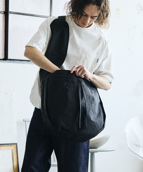 BAICYCLON by Bagjack(バイシクロン バイ バグジャック)の「BAICYCLON/バイシクロン 限定展開 BIG SHOUDER BAG(ショルダーバッグ・メンズ・ブラック・フリ-)」の2枚目の写真