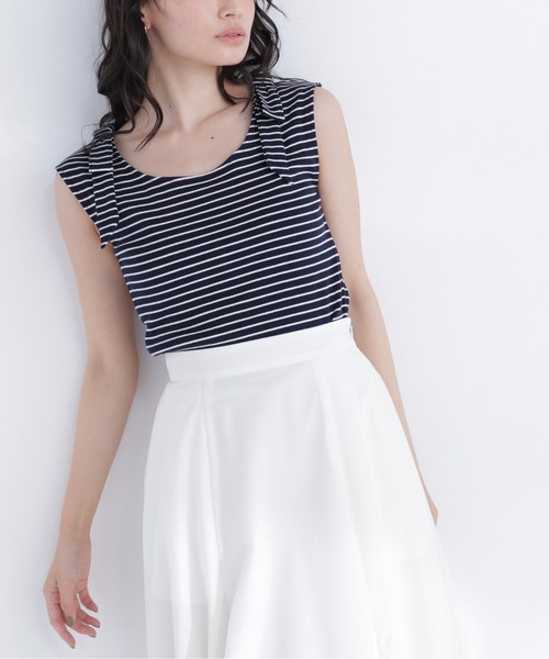 NATURAL BEAUTY BASIC(ナチュラルビューティーベーシック)の「ショルダーリボンボーダートップス(Tシャツ/カットソー・レディース・ブラウン系その他/ネイビー系/ホワイト系その他・フリ-)」の3枚目の写真