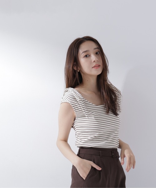 NATURAL BEAUTY BASIC(ナチュラルビューティーベーシック)の「ショルダーリボンボーダートップス(Tシャツ/カットソー・レディース・ブラウン系その他/ネイビー系/ホワイト系その他・フリ-)」の7枚目の写真