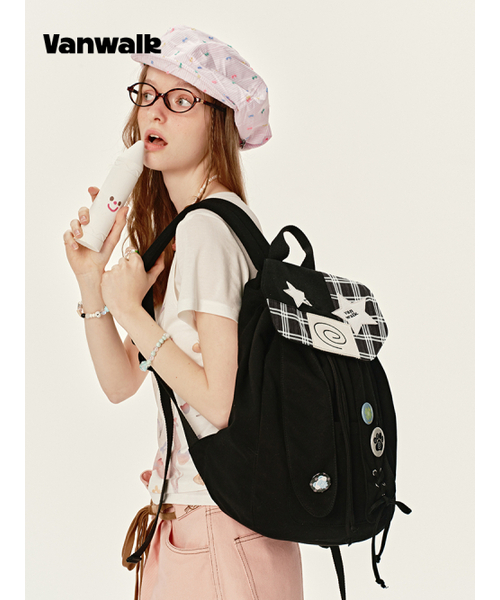 VANWALK（バンウォーク）の「Universe Backpack [Black]（バックパック/リュック・レディース・ブラック・FREE）」の4枚目の写真