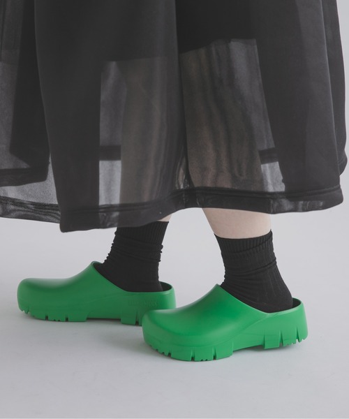 THE GOODLAND MARKET(ザグッドランドマーケット)の「BIRKENSTOCK SUPER-BIRKI2.0PUBOLD GRN (REGULAR)(スリッポン・レディース・グリーン・38/37/36)」の3枚目の写真