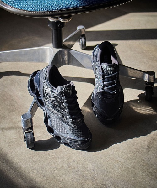 MIZUNO(ミズノ )の「(mizuno)WAVE PROPHECY LS GTX(スニーカー・レディース・ブラック・24cm/25cm)」の3枚目の写真