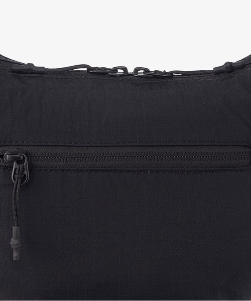 THE NORTH FACE(ザノースフェイス)の「TNF/WL-WL HOBO BAG MINI(ショルダーバッグ・メンズ・クリーム/シルバー/ピンク/ブラック・FREE)」の19枚目の写真