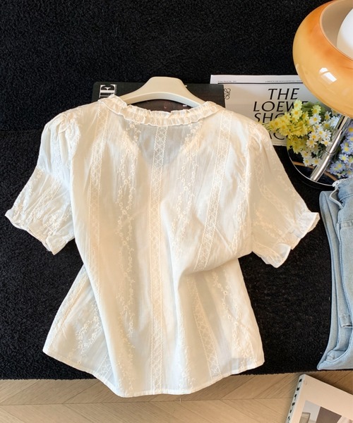 LUCPY(ラクピー)の「レースフリルリボンペプラムブラウス(シャツ/ブラウス・レディース・ホワイト・LARGE/MEDIUM/SMALL)」の3枚目の写真