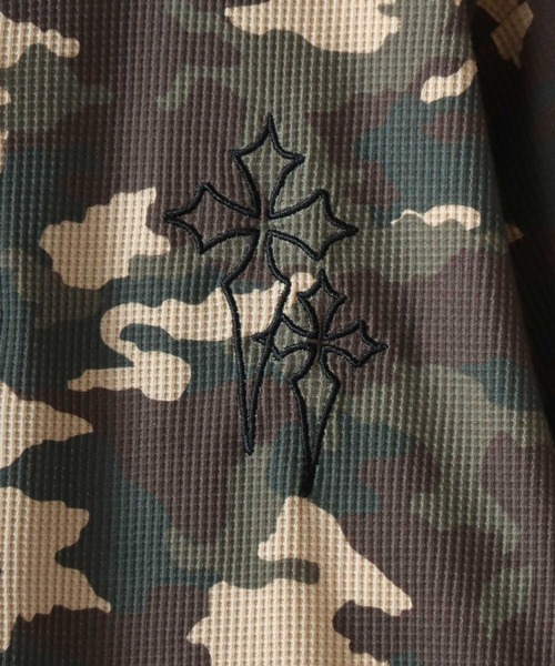 SITRY(シトリー)の「Camouflage Pattern Cross Logo Embroidery Thermal/カモフラ柄 ヴィンテージライク クロスロゴ ワンポイント刺繍 ショート丈 サーマル ワッフル ヘンリーネック 半袖Tシャツ レディース メンズ(Tシャツ/カットソー・メンズ・グリーン系その他/グリーン系その他2・M/L)」の8枚目の写真