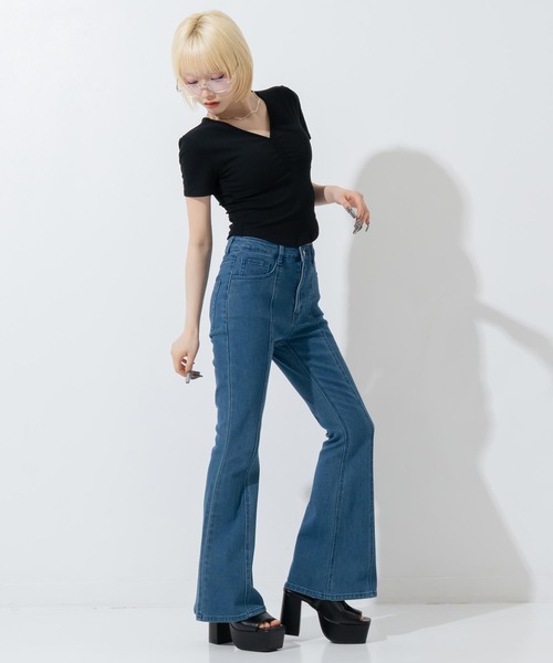 ANAP（アナップ）の「カップ付 Vネック ぴたっとTシャツ（Tシャツ/カットソー・レディース・ブラック/ホワイト・F）」の19枚目の写真