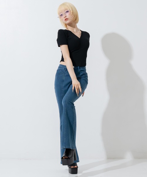 ANAP（アナップ）の「カップ付 Vネック ぴたっとTシャツ（Tシャツ/カットソー・レディース・ブラック/ホワイト・F）」の18枚目の写真