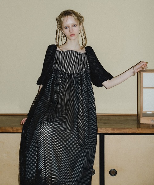 et.UNiVER(エトユニベール)の「Sheer Gingham Lace Dress(ドレス・レディース・オフホワイト/ブラック/ブルー・SMALL/MEDIUM/LARGE)」の2枚目の写真