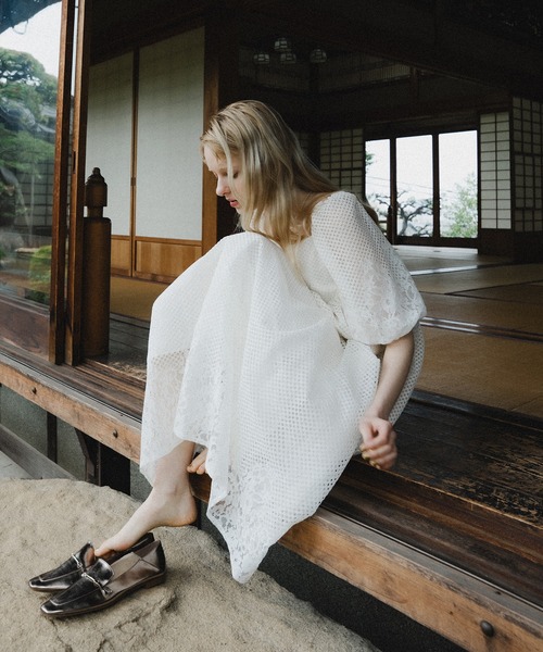 et.UNiVER(エトユニベール)の「Sheer Gingham Lace Dress(ドレス・レディース・オフホワイト/ブラック/ブルー・SMALL/MEDIUM/LARGE)」の5枚目の写真