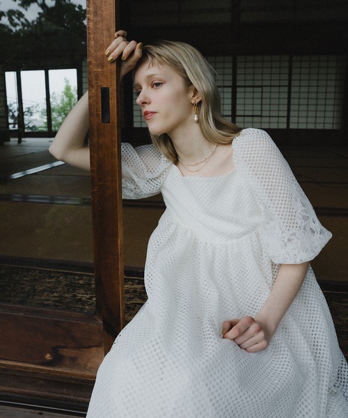 et.UNiVER(エトユニベール)の「Sheer Gingham Lace Dress(ドレス・レディース・オフホワイト/ブラック/ブルー・SMALL/MEDIUM/LARGE)」の4枚目の写真