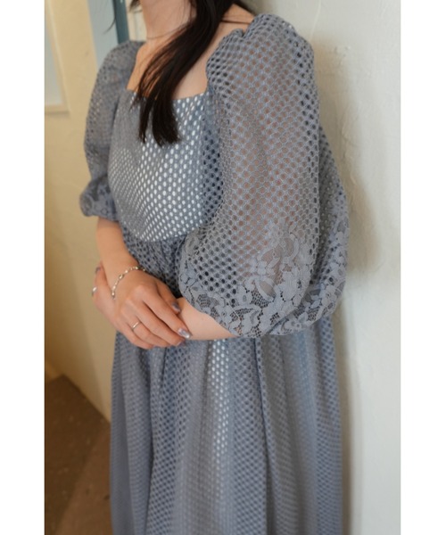 et.UNiVER(エトユニベール)の「Sheer Gingham Lace Dress(ドレス・レディース・オフホワイト/ブラック/ブルー・SMALL/MEDIUM/LARGE)」の20枚目の写真