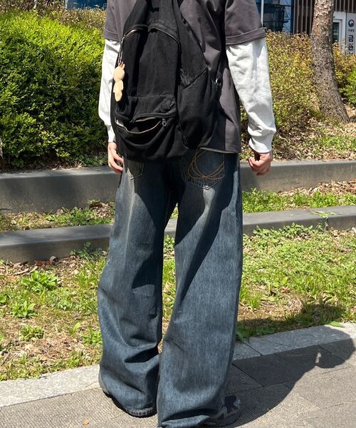 NOT ONLY FOR TODAY（ノットオンリーフォートゥデイ）の「カーブドワイドデニムパンツ [ミディアムインディゴ]（デニムパンツ・レディース・その他・LARGE/X-LARGE/MEDIUM）」の11枚目の写真
