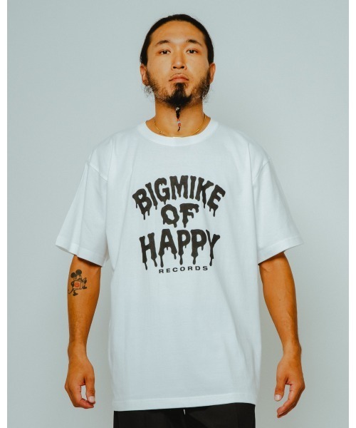 BIG MIKE（ビッグマイク）の「BIG MIKE ビッグマイク/ ピザ ロゴ HAPPY グラフィック プリントTシャツ 半袖 クルーネック // 102628400（Tシャツ/カットソー・メンズ・ブルー系その他/ブラック/ホワイト・MEDIUM/X-LARGE/LARGE）」の5枚目の写真