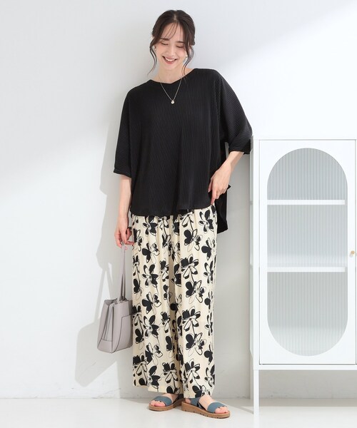 SHOO・LA・RUE（シューラルー）の「【2点セット/S-LL/体型カバー】縦プリーツですっきり見え ドルマンゆるセットアップ（セットアップ・レディース・ブラック/ブラウン系その他・01/03/02）」の5枚目の写真