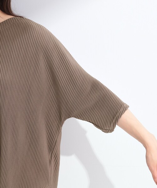 SHOO・LA・RUE（シューラルー）の「【2点セット/S-LL/体型カバー】縦プリーツですっきり見え ドルマンゆるセットアップ（セットアップ・レディース・ブラック/ブラウン系その他・01/03/02）」の21枚目の写真
