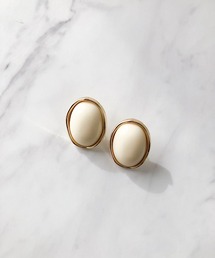 アイボリーオーバルシェイプピアス