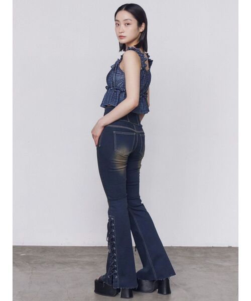 EMODA（エモダ）の「サイドオープンレースアップハイウエストパギンス（デニムパンツ・レディース・インディゴブルー/ブラック・MEDIUM/SMALL/X-SMALL）」の11枚目の写真