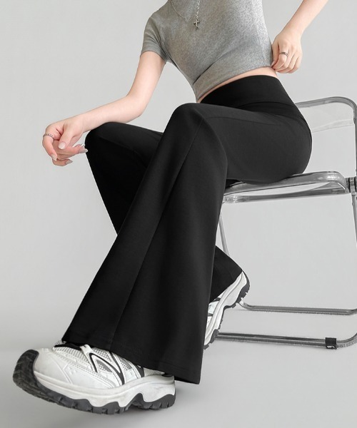 LUCPY(ラクピー)の「ハイウエストフレアパンツ(スウェットパンツ・レディース・ダークグレー/ブラック/グレー・SMALL/LARGE/MEDIUM)」の6枚目の写真